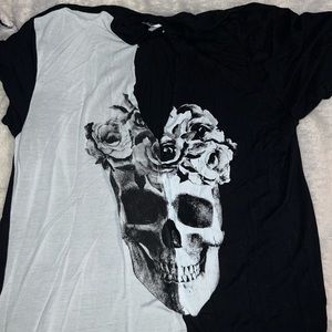 Skull dual color shirt